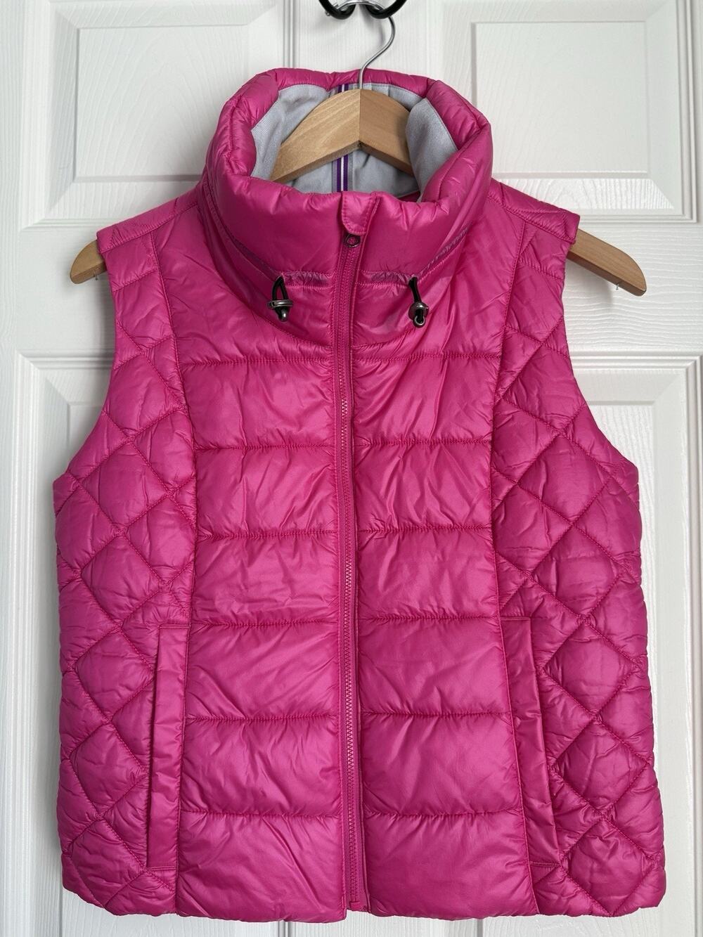 Obermeyer Womens M Hot Pink Puffer Vest Quilted Insulated Ski Aspen Style 14002